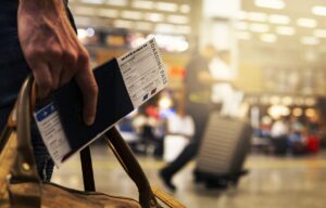 加齢臭が気になる飛行機での長時間フライト中の対策は？